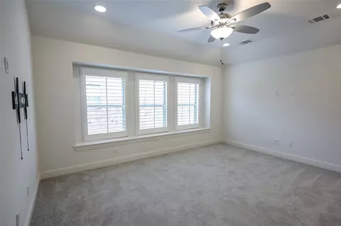 Bedroom - 809 Deleon Dr, Midlothian, TX 76065 photo 4 of 5