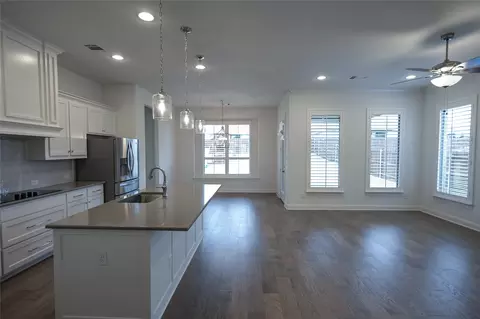 Living - 809 Deleon Dr, Midlothian, TX 76065 photo 1 of 6