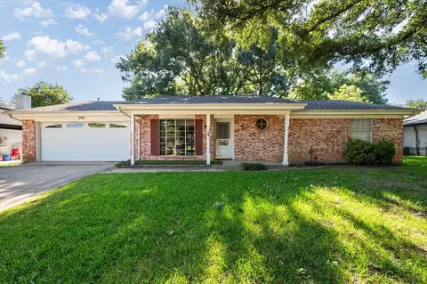 3724 Billie Faye Dr, North Richland Hills, TX 76180