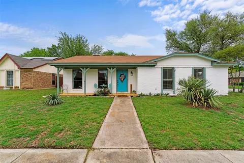 6573 Ridglea Dr, Watauga, TX 76148