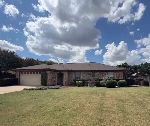 536 Baldwin Ave, Crowley, TX 76036