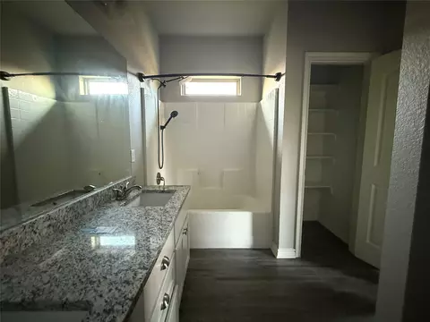 Bath - 1023 Baker Ln, Mabank, TX 75147 photo 2 of 2