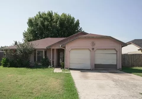 2641 Berkshire Ln, Grand Prairie, TX 75052