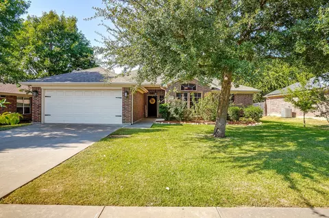 1116 Brown Crest Rd, Burleson, TX 76028