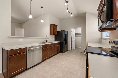 10605 Granada Dr, Waco, TX 76708 photo 9