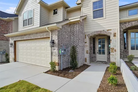 210 Legacy Blvd, Weatherford, TX 76085