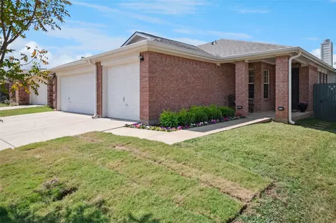 521 Port Arthur Dr, Little Elm, TX 75068