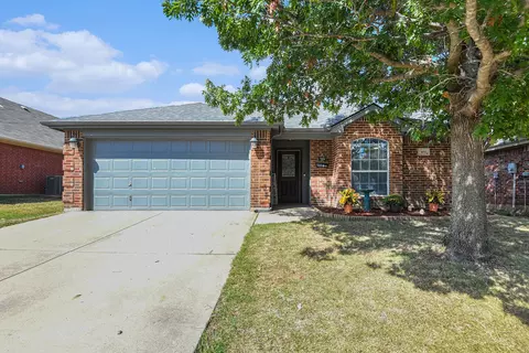 4152 Summersweet Ln, Crowley, TX 76036