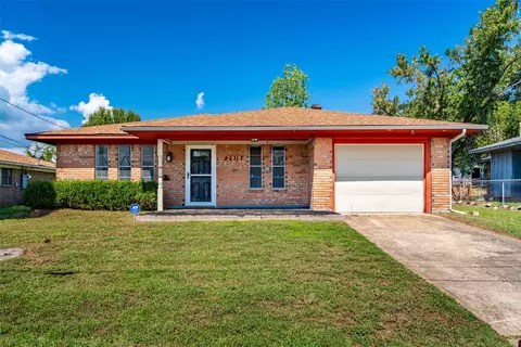 2919 W Parnell St, Denison, TX 75020