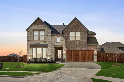 900 Lasalle Dr, Red Oak, TX 75154