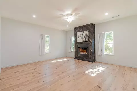 Living - 280 Lanier Rd, Combine, TX 75159 photo 3 of 6