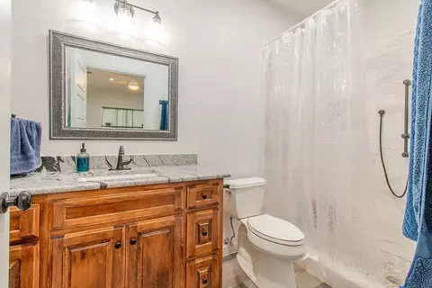 Bath - 280 Lanier Rd, Combine, TX 75159 photo 3 of 7