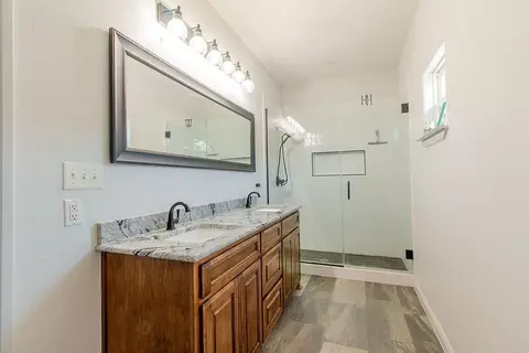 Bath - 280 Lanier Rd, Combine, TX 75159 photo 1 of 7