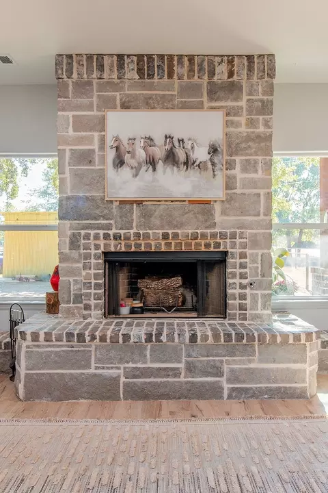 Living - 280 Lanier Rd, Combine, TX 75159 photo 5 of 6
