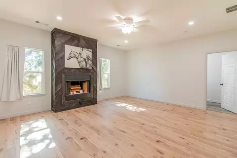 Living - 280 Lanier Rd, Combine, TX 75159 photo 2 of 6