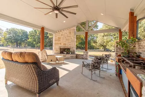 Exterior - 280 Lanier Rd, Combine, TX 75159 photo 6 of 8