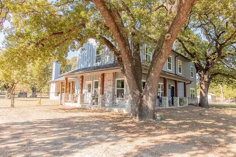 Exterior - 280 Lanier Rd, Combine, TX 75159 photo 2 of 8