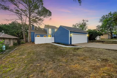 2409 Putnam St, Fort Worth, TX 76112