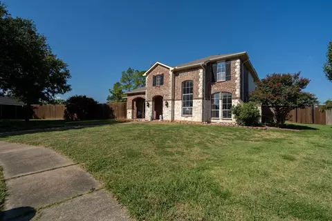 903 Lakefield Dr, Mesquite, TX 75181