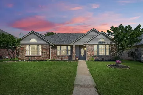 5841 Baker Dr, The Colony, TX 75056