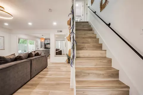 Entry Way - 1201 Woodbrook St, Arlington, TX 76011 photo 1 of 1