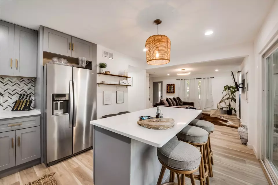 Kitchen - 1201 Woodbrook St, Arlington, TX 76011 photo 4 of 5