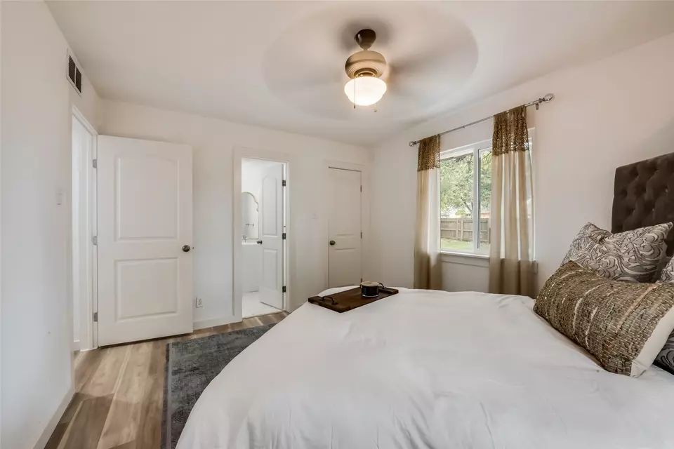 Bedroom - 1201 Woodbrook St, Arlington, TX 76011 photo 6 of 6