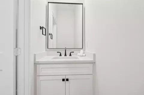Bath - 1810 Kynette Dr, Euless, TX 76040 photo 5 of 5