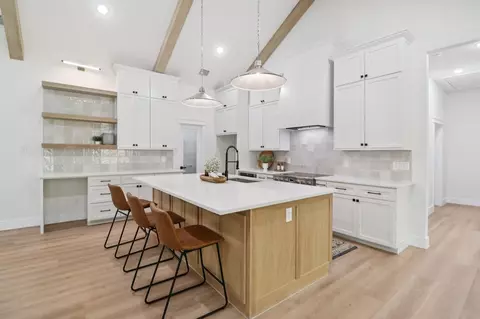 Kitchen - 1810 Kynette Dr, Euless, TX 76040 photo 4 of 5