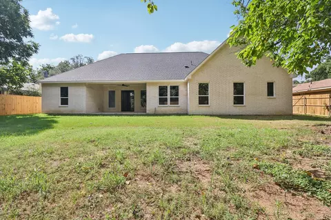 Exterior - 1810 Kynette Dr, Euless, TX 76040 photo 4 of 4