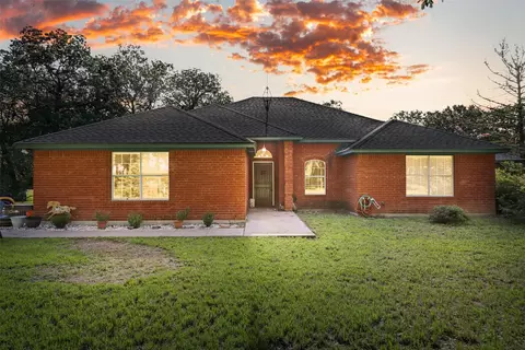 1643 Lacy Dr, Lipan, TX 76462