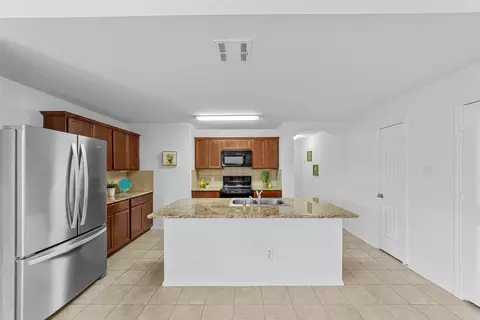 Kitchen - 2411 Fall Ct, Anna, TX 75409 photo 2 of 4
