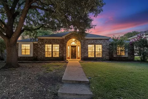 820 Charter Oak St, Allen, TX 75002