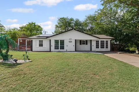 4859 Ivy Hill Ct, Fort Worth, TX 76135