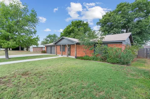 Exterior - 1402 Simms Ave, Cisco, TX 76437 photo 2 of 9