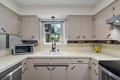 Kitchen - 1402 Simms Ave, Cisco, TX 76437 photo 4 of 5