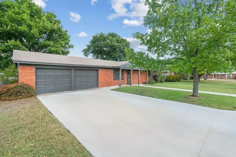 Exterior - 1402 Simms Ave, Cisco, TX 76437 photo 3 of 9