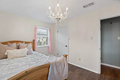 Bedroom - 1402 Simms Ave, Cisco, TX 76437 photo 2 of 4