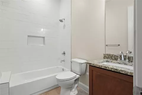 Bath - 503 S 5th St, Bonham, TX 75418 photo 3 of 3