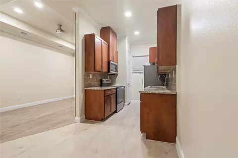 Entry Way - 503 S 5th St, Bonham, TX 75418 photo 1 of 1