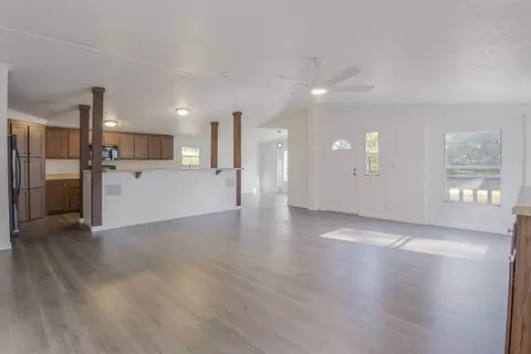 517 Pine St, Seven Points, TX 75143 photo 5