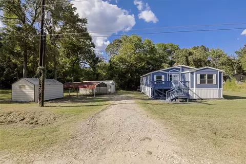 517 Pine St, Seven Points, TX 75143 photo 2
