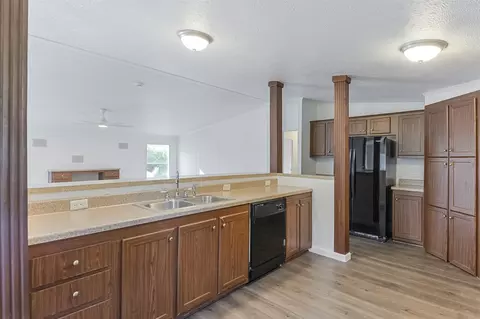 517 Pine St, Seven Points, TX 75143 photo 9