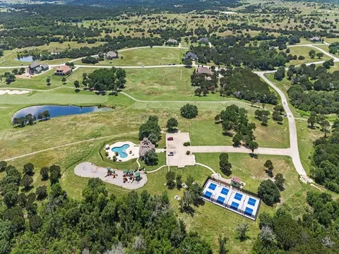 6628 Muirfield Dr, Cleburne, TX 76033