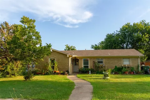 1006 Shorehaven Dr, Garland, TX 75040