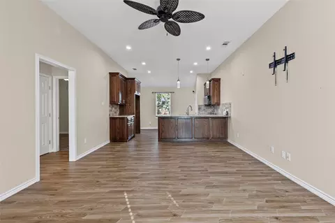 2910 Monroe St, Commerce, TX 75428 photo 10