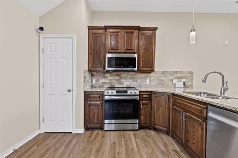 2910 Monroe St, Commerce, TX 75428 photo 8