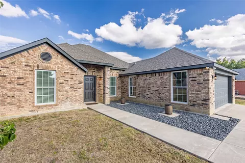 2910 Monroe St, Commerce, TX 75428 photo 2