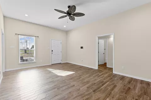 2910 Monroe St, Commerce, TX 75428 photo 13