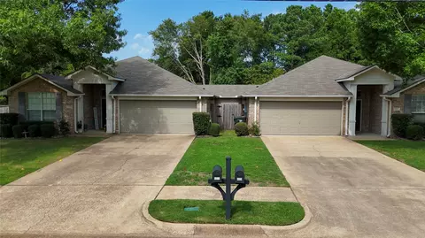 6051 Pine Cone Ln, Tyler, TX 75707